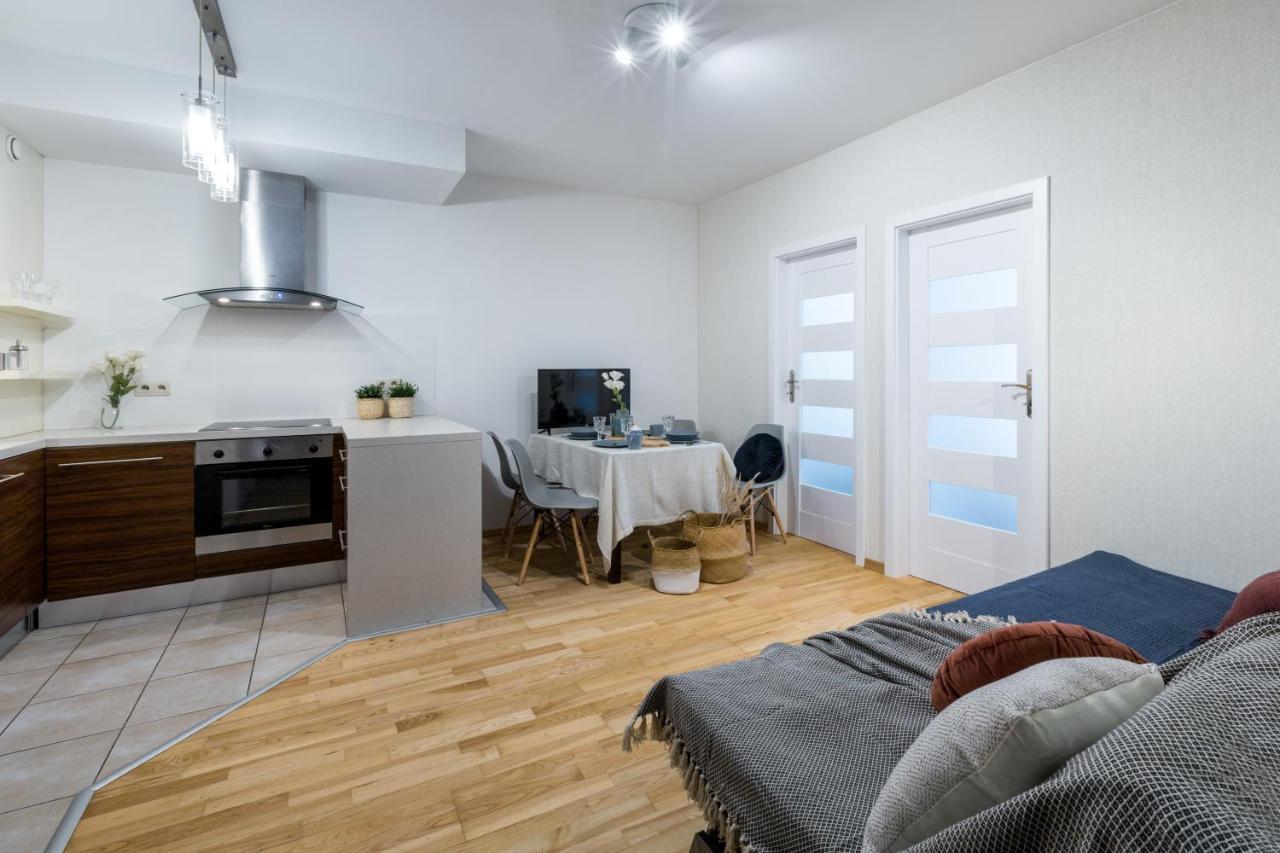 Friendhouse Apartments Angel City Kraków Zewnętrze zdjęcie